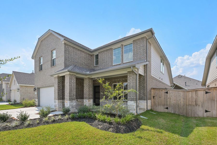 Exterior details and patio area of a home in Kingdom Heights, Rosenberg (Image 25). Exterior details and patio area of a home in Kingdom Heights, Rosenberg (Image 25).
