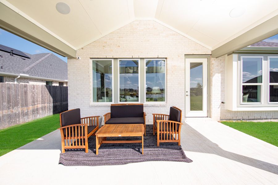 Representative exterior details of a home built from the Alder by Beazer Homes in Amira: Premier Collection, Tomball (Image 3).