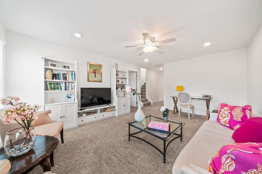 Furnished interior view inside a new home in , Dallas (Image 51).