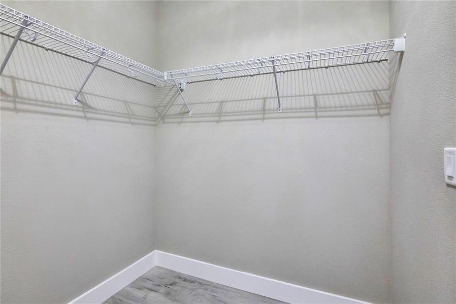 Spacious, unfurnished interior of a new home in , Winter Garden (Image 36).