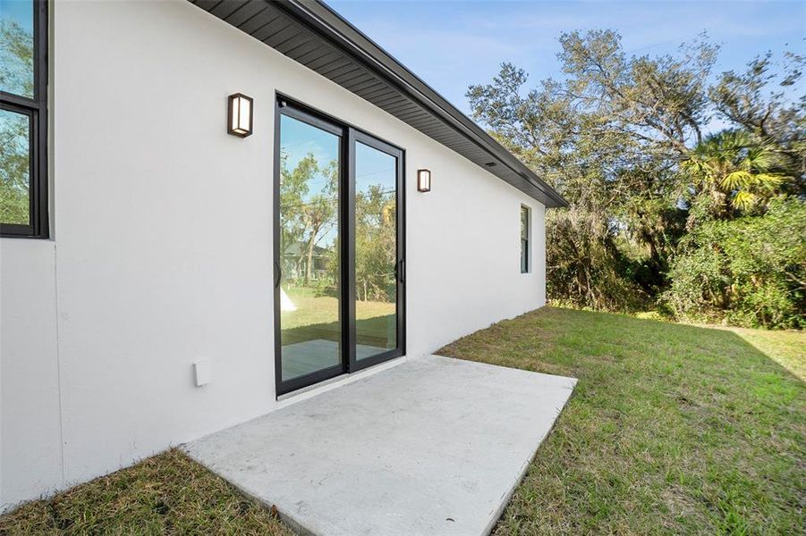Exterior details and patio area of a home in , North Port (Image 20).