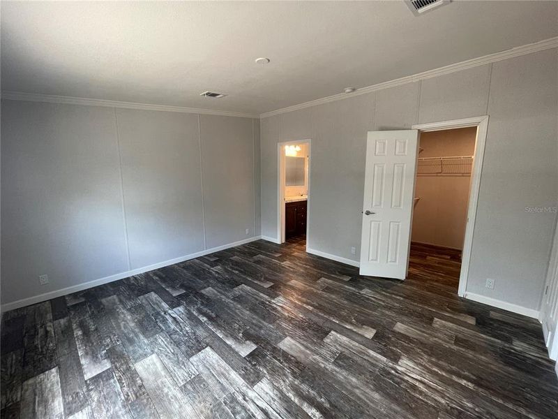 Spacious, unfurnished interior of a new home in , Ocala (Image 21).