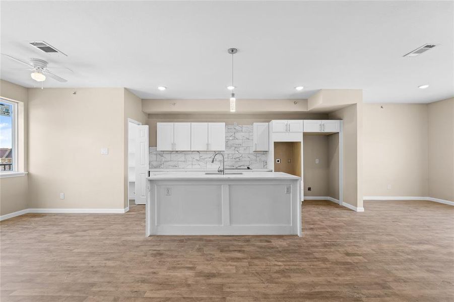 Spacious, unfurnished interior of a new home in , Irving (Image 12).