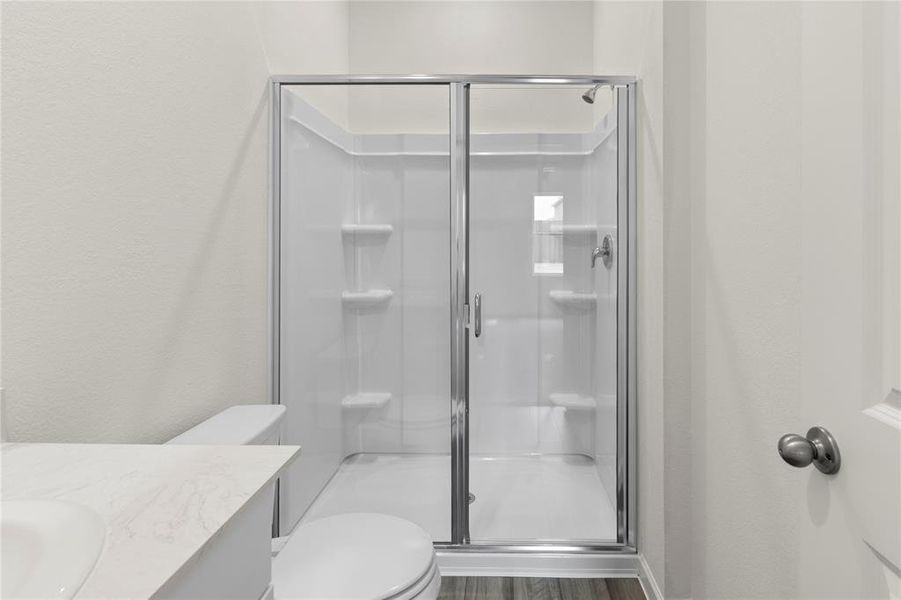 19. 5936 Sahara - Bath