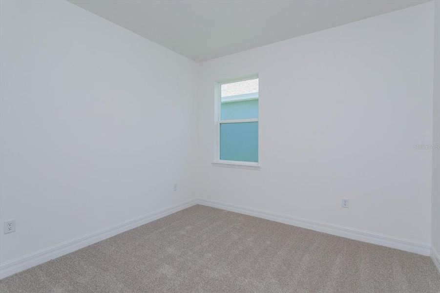 Spacious, unfurnished interior of a new home in Reserve at Hammock Oaks, Lady Lake (Image 21).