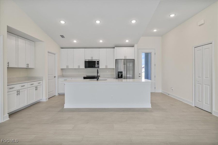 Image 36 of a home in Cape Coral. Image 36 of a home in Cape Coral.