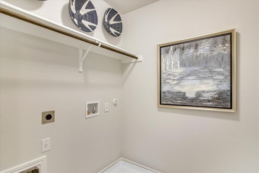 Furnished interior view inside a new home in Crosswinds, Kyle (Image 15).