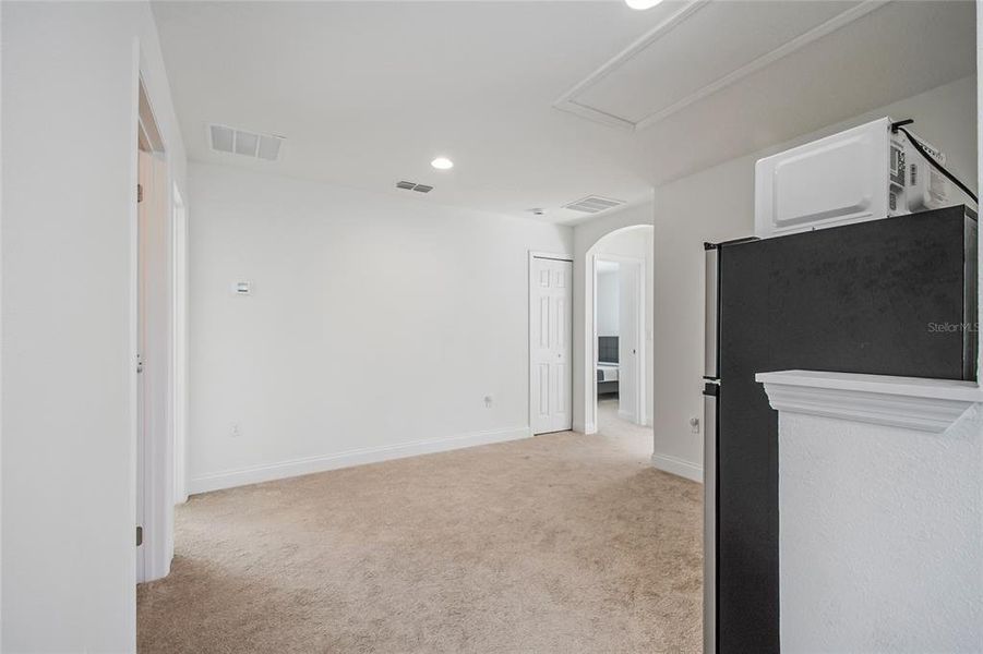 Spacious, unfurnished interior of a new home in Blue Diamond , Orlando (Image 36). Spacious, unfurnished interior of a new home in Blue Diamond , Orlando (Image 36).