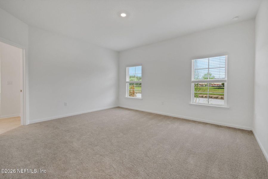Spacious, unfurnished interior of a new home in Amberly, Green Cove Springs (Image 20).