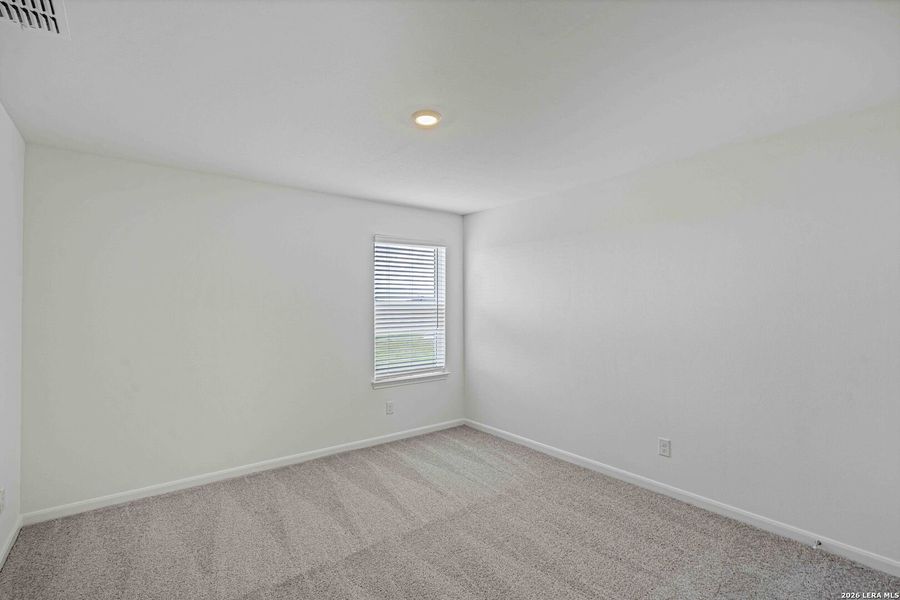 Spacious, unfurnished interior of a new home in , San Antonio (Image 20).