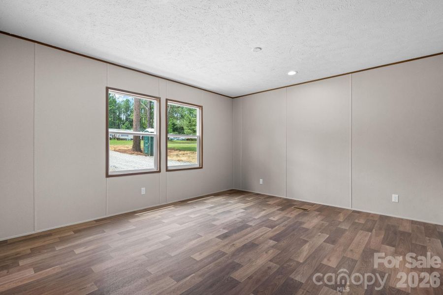 Spacious, unfurnished interior of a new home in , Maiden (Image 8).
