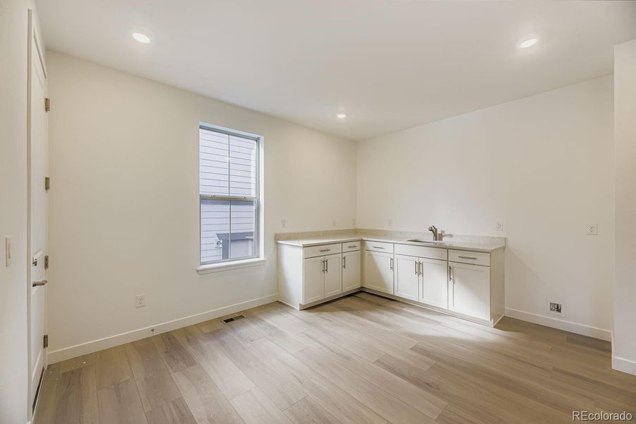 Spacious, unfurnished interior of a new home in Red Rocks Ranch: The Grand Collection, Morrison (Image 10).