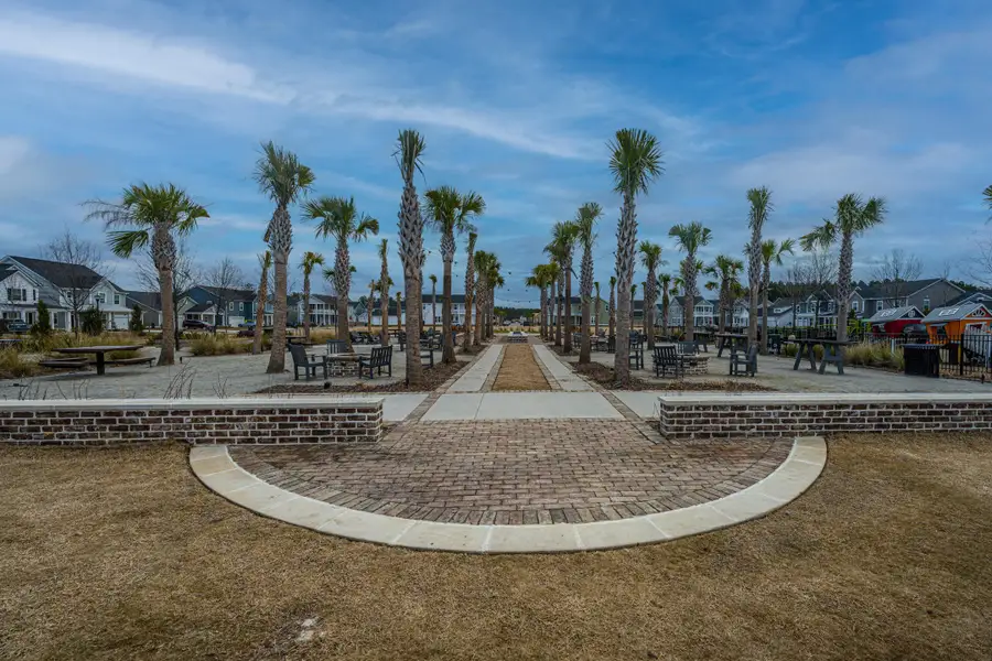 Community amenities in , Summerville (Image 23).