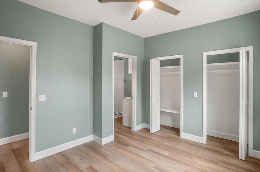 Spacious, unfurnished interior of a new home in , Seabrook (Image 26).