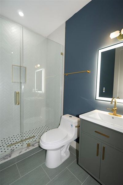 Furnished interior view inside a new home in , Tampa (Image 5).