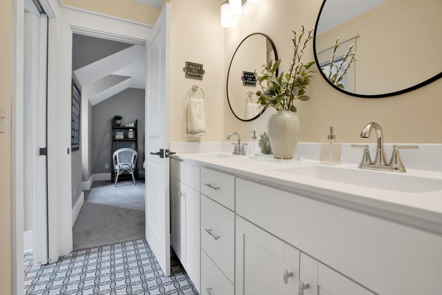 Representative furnished interior of a home built from the Harrison by Bill Clark Homes in Sidbury Landing, Wilmington (Image 45).