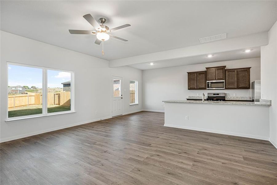 Spacious, unfurnished interior of a new home in Vista West, Fort Worth (Image 6).
