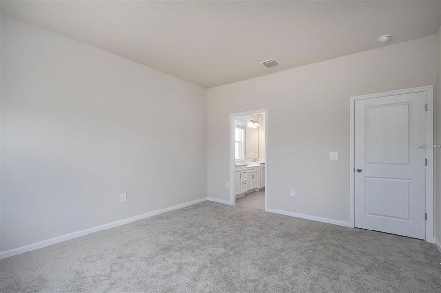 Spacious, unfurnished interior of a new home in , Port Charlotte (Image 24). Spacious, unfurnished interior of a new home in , Port Charlotte (Image 24).