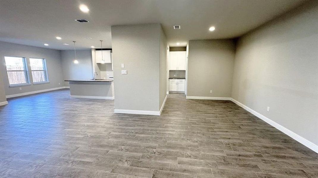 Spacious, unfurnished interior of a new home in Retta Estates, Mansfield (Image 19).