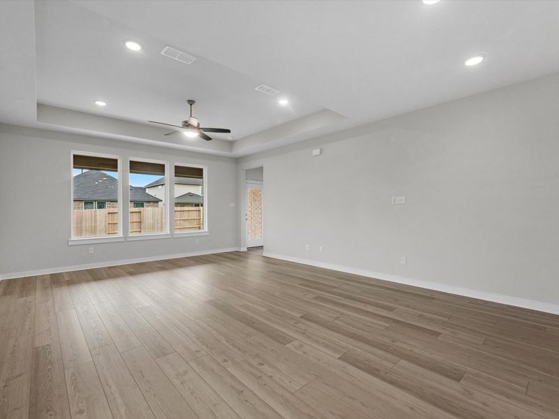 Spacious, unfurnished interior of a new home in Mason Woods, Cypress (Image 12).
