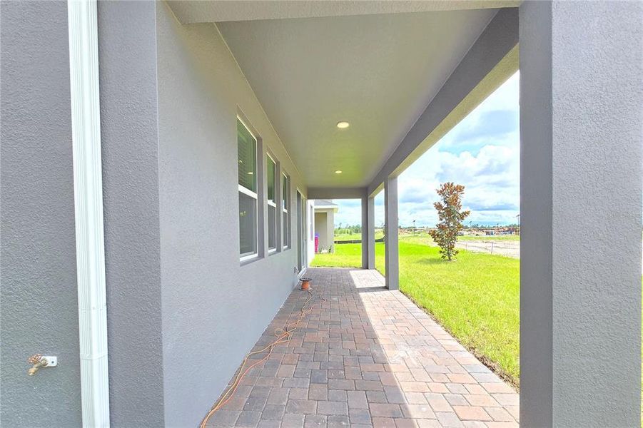 Exterior details and patio area of a home in Bay Lake Farms, St. Cloud (Image 4).