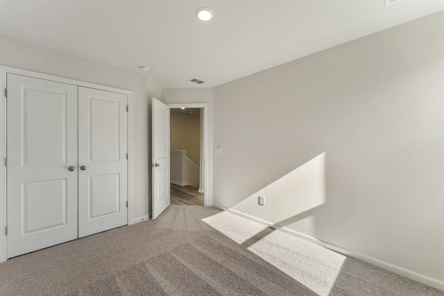 Spacious, unfurnished interior of a new home in Edwards Station, Taylors (Image 18).