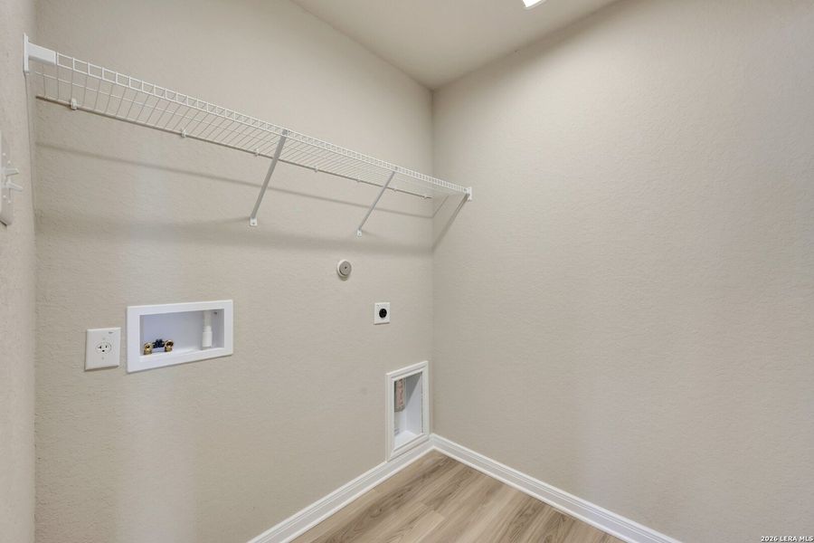 Spacious, unfurnished interior of a new home in Agave, San Antonio (Image 22). Spacious, unfurnished interior of a new home in Agave, San Antonio (Image 22).