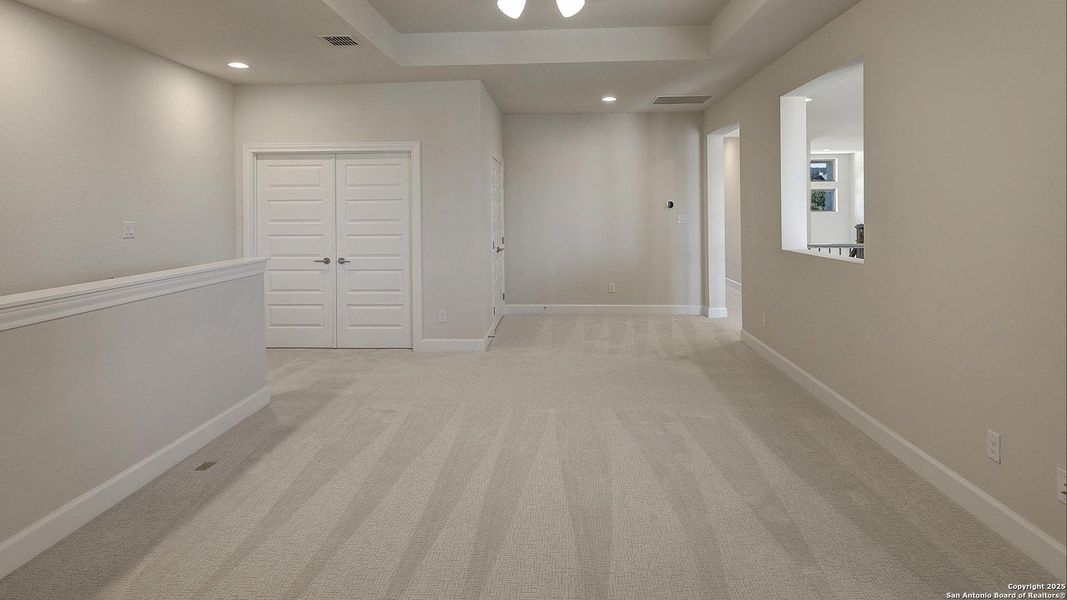 Spacious, unfurnished interior of a new home in The Dominion 70', San Antonio (Image 26). Spacious, unfurnished interior of a new home in The Dominion 70', San Antonio (Image 26).