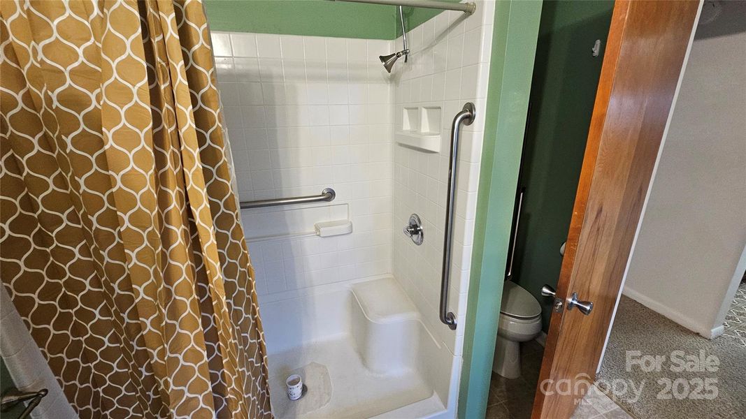 Image 18 of a home in .