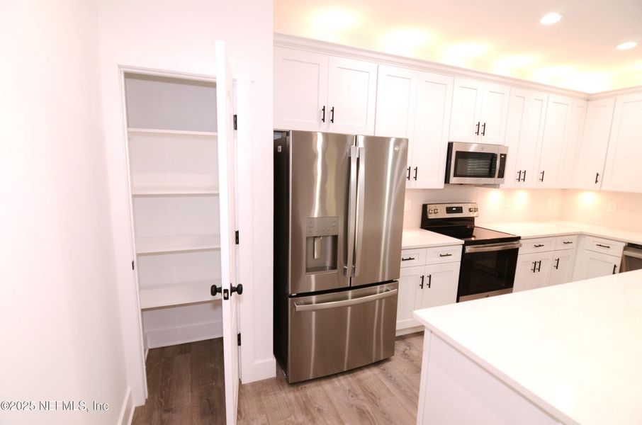 Furnished interior view inside a new home in , Jacksonville (Image 7).