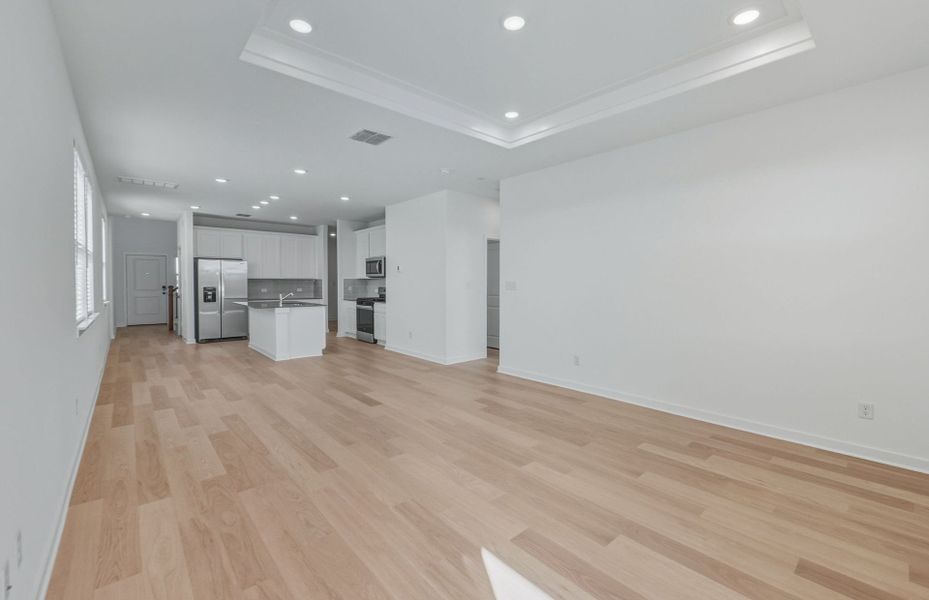 Spacious, unfurnished interior of a new home in Sunfield, Buda (Image 17). Spacious, unfurnished interior of a new home in Sunfield, Buda (Image 17).