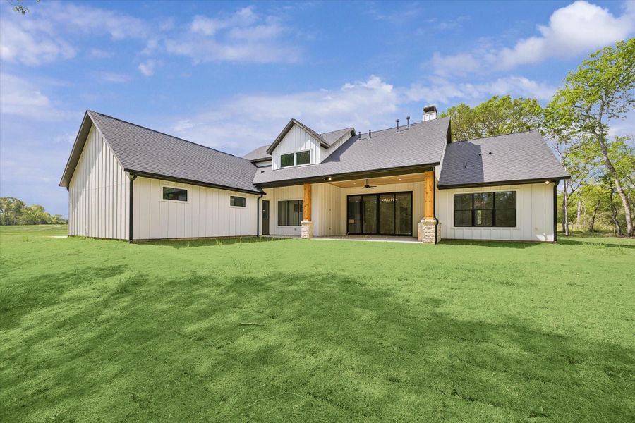 Exterior details and patio area of a home in , Plantersville (Image 4).