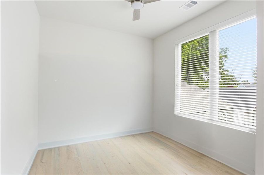 Spacious, unfurnished interior of a new home in , Atlanta (Image 20).