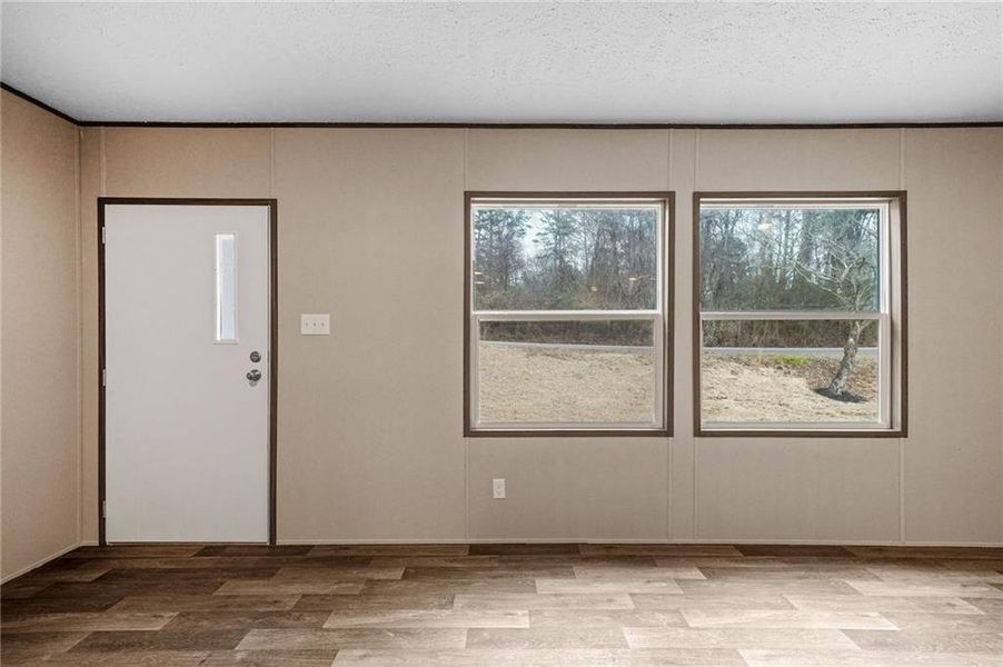 Spacious, unfurnished interior of a new home in , Alto (Image 12).