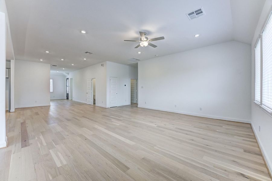Spacious, unfurnished interior of a new home in Townsen Landing, Humble (Image 34).