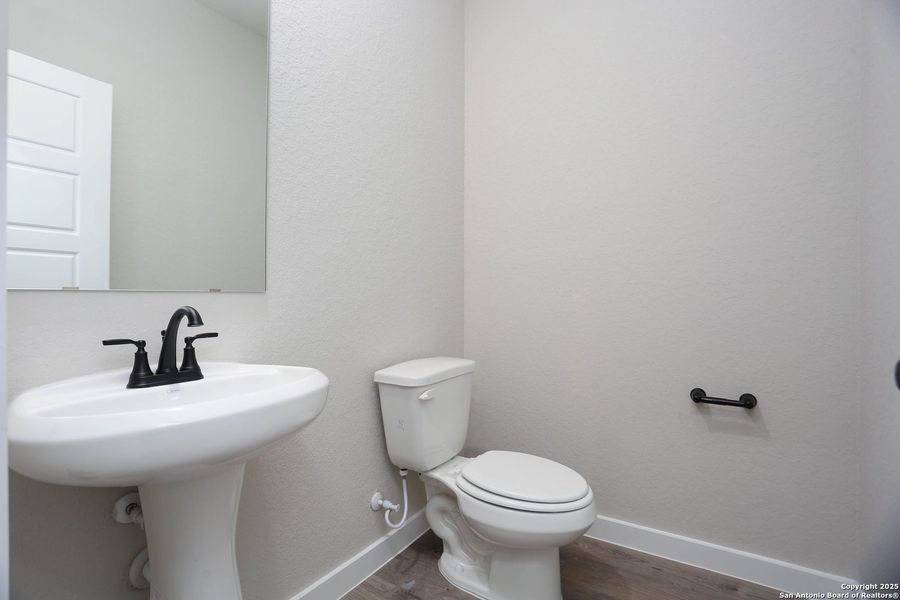 Furnished interior view inside a new home in Vista Ridge, Live Oak (Image 7). Furnished interior view inside a new home in Vista Ridge, Live Oak (Image 7).