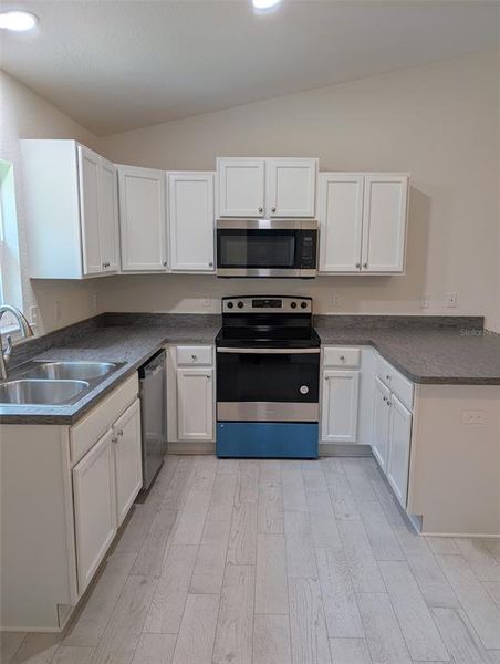 Furnished interior view inside a new home in , Ocala (Image 5).