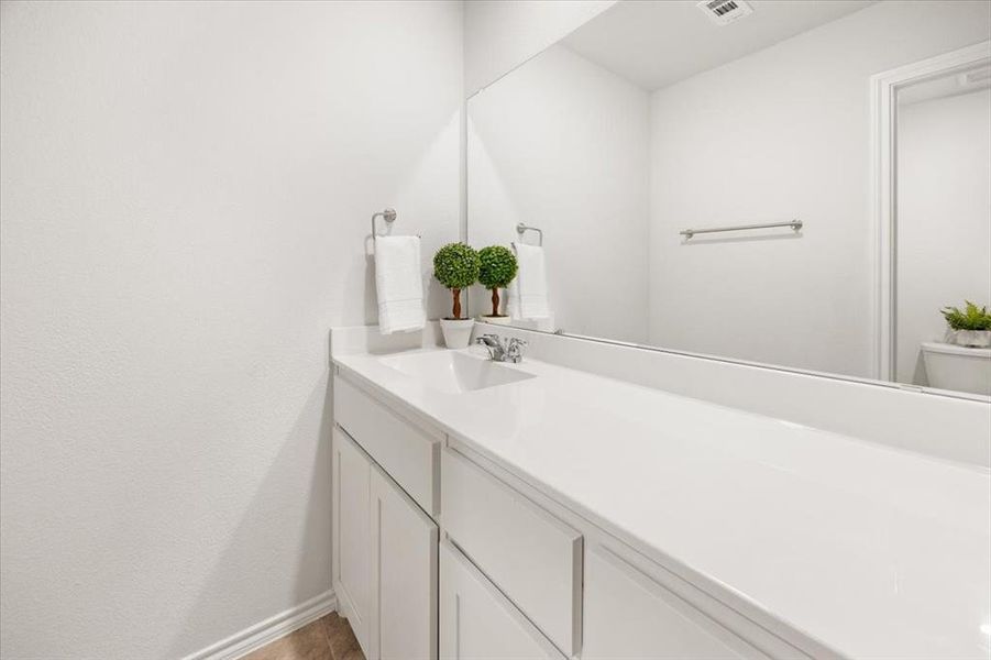 Furnished interior view inside a new home in , Fort Worth (Image 5).