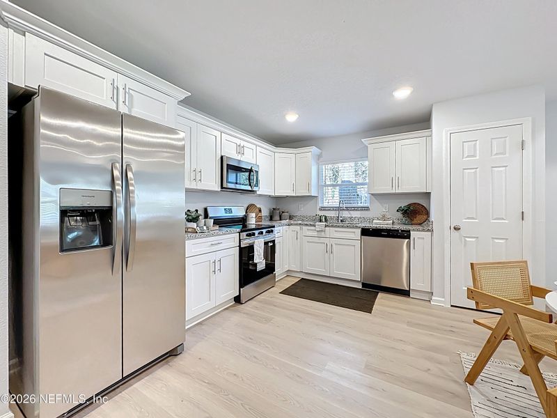 Furnished interior view inside a new home in , Jacksonville (Image 9).