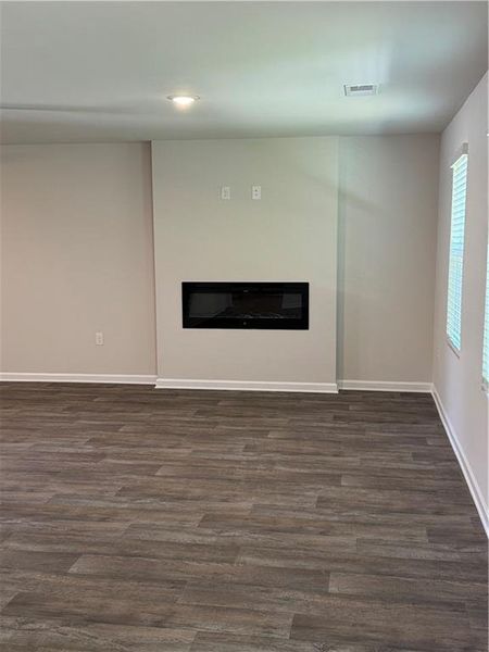 Image 20 of a home in Crossvine Village.