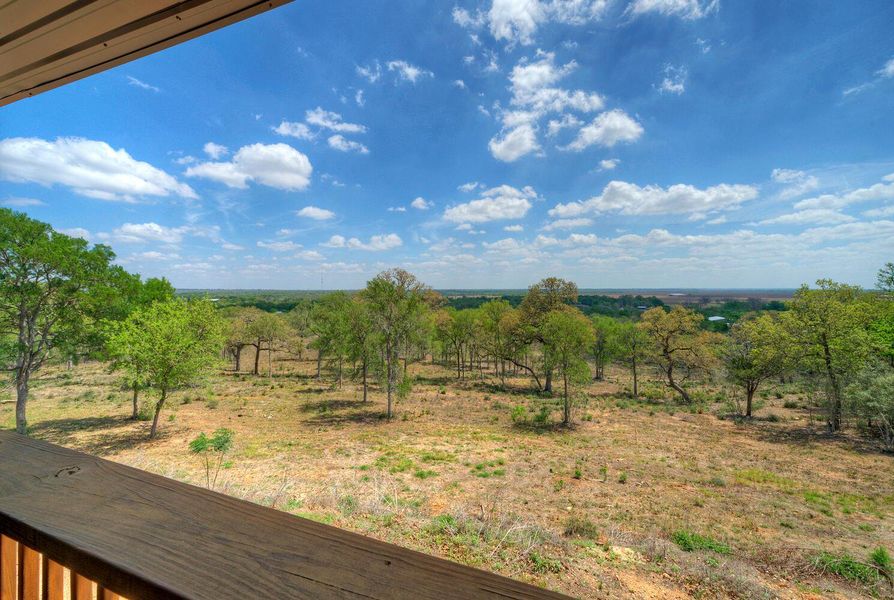 Exterior details and patio area of a home in , Elgin (Image 20).
