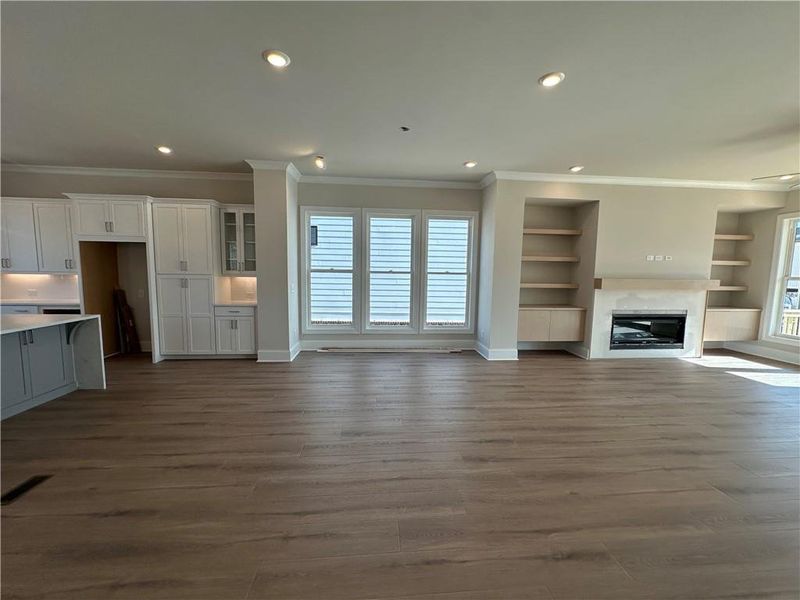 Spacious, unfurnished interior of a new home in Waterside Single Family, Peachtree Corners (Image 16).