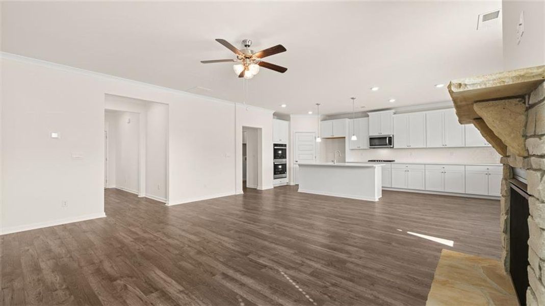 Spacious, unfurnished interior of a new home in Westland, Bogart (Image 22). Spacious, unfurnished interior of a new home in Westland, Bogart (Image 22).