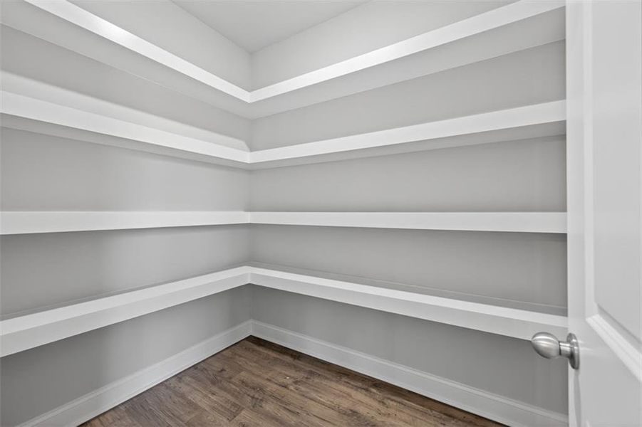 Spacious, unfurnished interior of a new home in , Gainesville (Image 24).