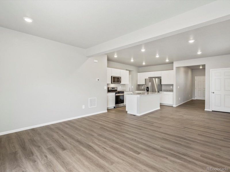 Spacious, unfurnished interior of a new home in Lake Bluff, Greeley (Image 23). Spacious, unfurnished interior of a new home in Lake Bluff, Greeley (Image 23).