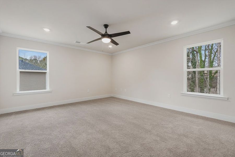 Spacious, unfurnished interior of a new home in Canterbury Villas, Carrollton (Image 24).