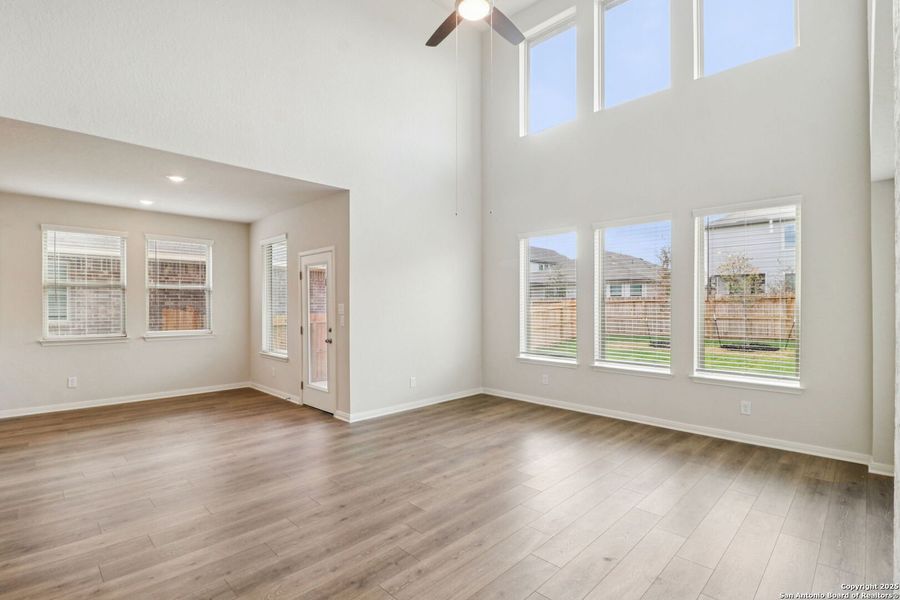 Spacious, unfurnished interior of a new home in Fox Falls, Boerne (Image 36). Spacious, unfurnished interior of a new home in Fox Falls, Boerne (Image 36).