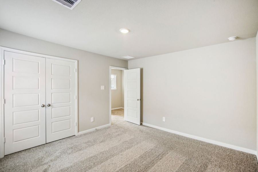 Spacious, unfurnished interior of a new home in Pine Lake Cove - Classic Series, Montgomery (Image 7).