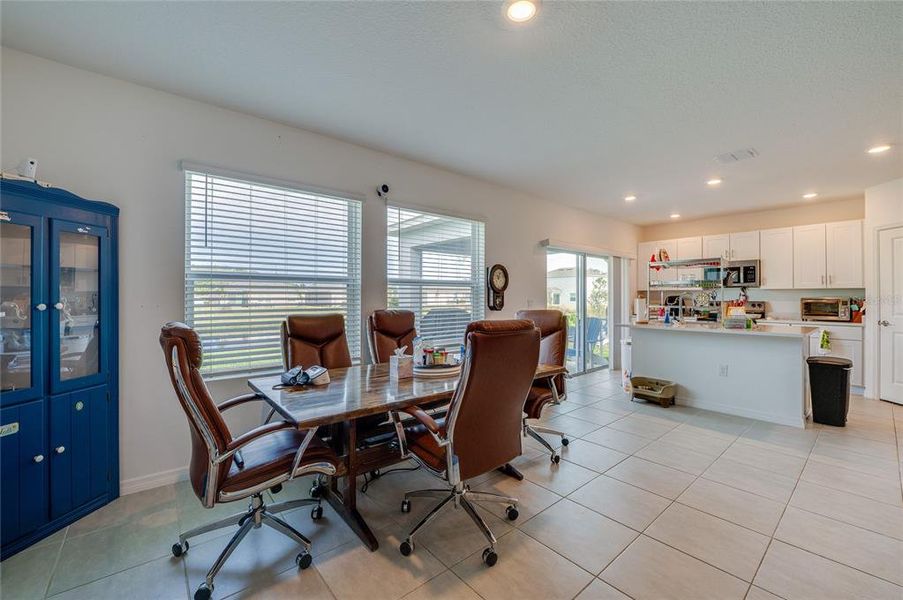Furnished interior view inside a new home in , Edgewater (Image 10).