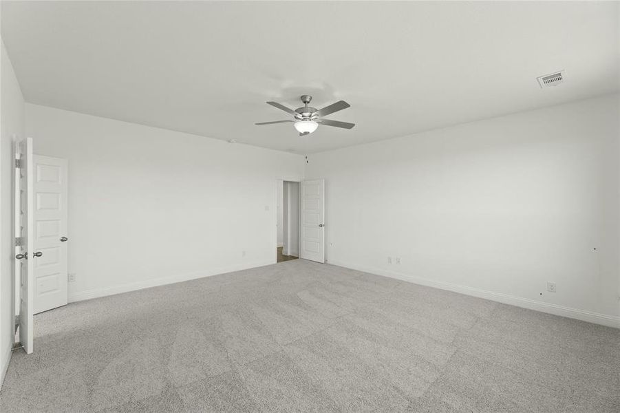 Spacious, unfurnished interior of a new home in Heritage, McLendon-Chisholm (Image 16).